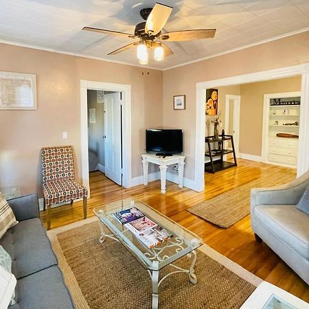 Delightful 2Br Apartment With Balcony - 15 Min From Mohegan Sun- Foxwoods Casinos & Mystic New London Dış mekan fotoğraf