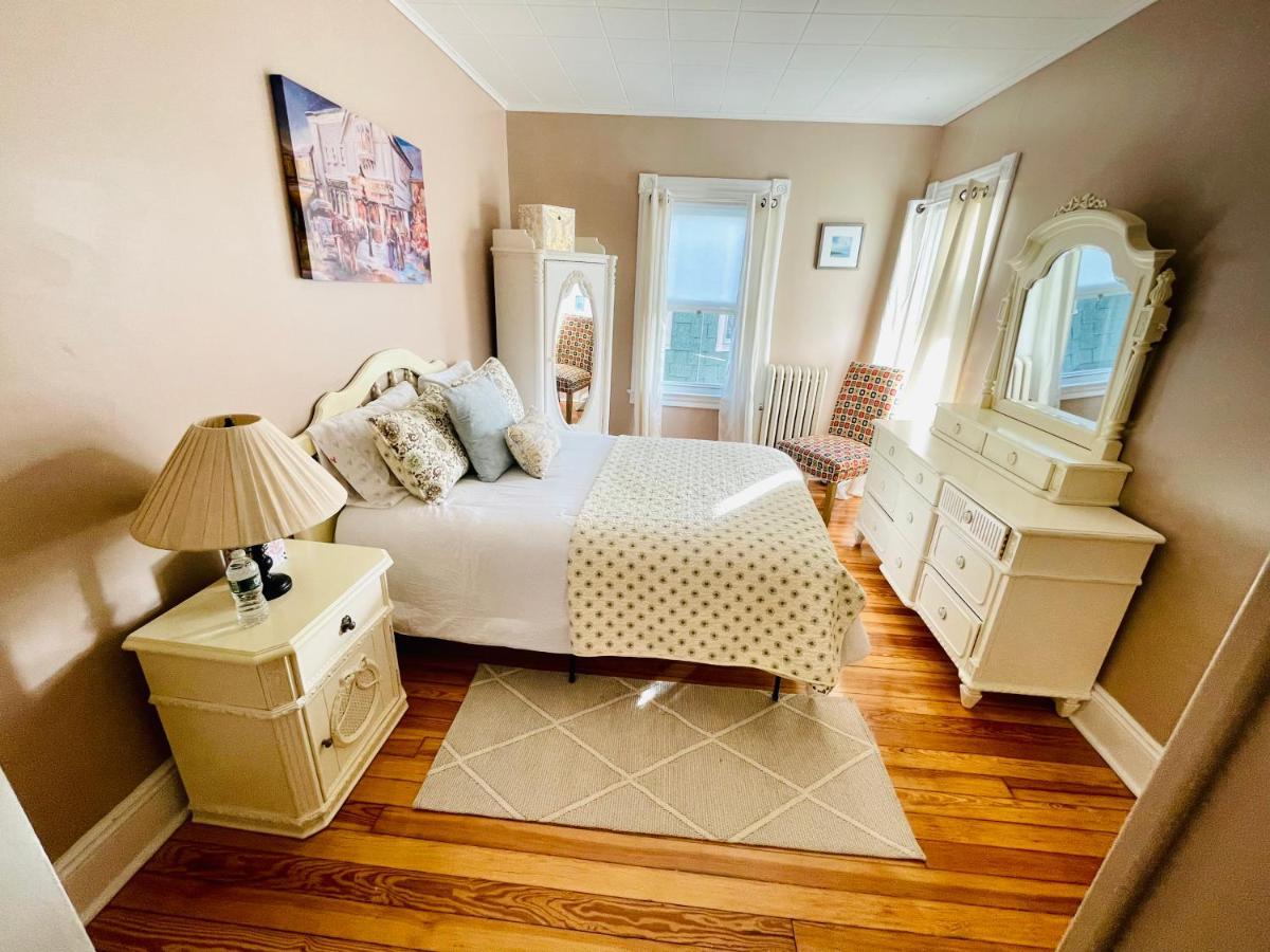 Delightful 2Br Apartment With Balcony - 15 Min From Mohegan Sun- Foxwoods Casinos & Mystic New London Dış mekan fotoğraf