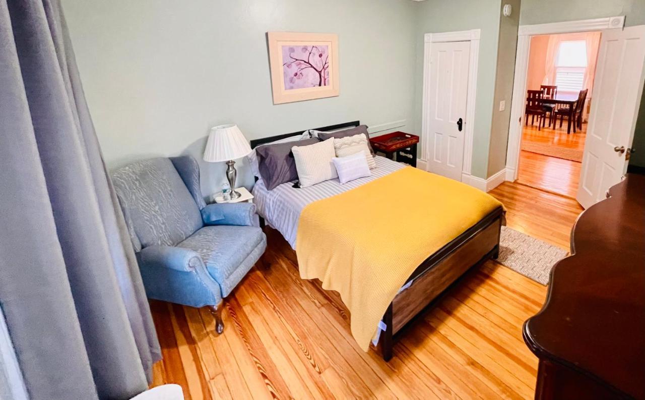 Delightful 2Br Apartment With Balcony - 15 Min From Mohegan Sun- Foxwoods Casinos & Mystic New London Dış mekan fotoğraf