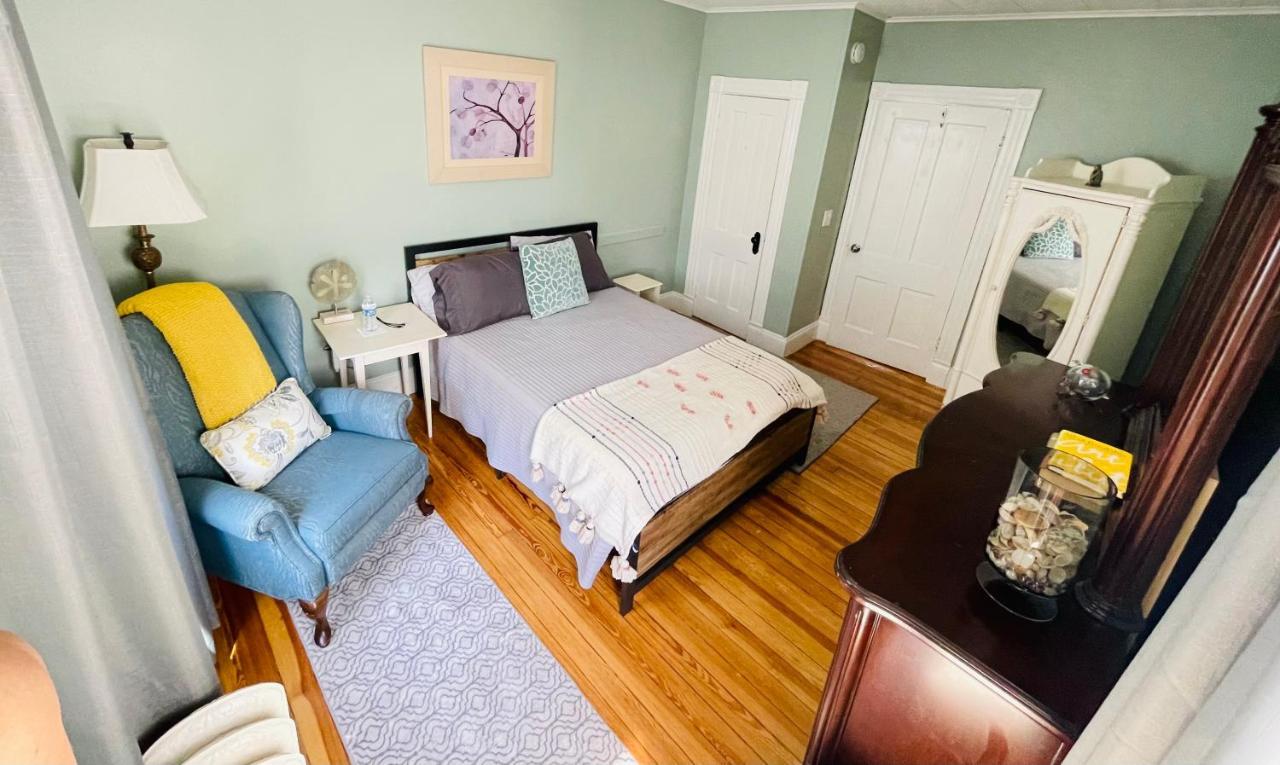 Delightful 2Br Apartment With Balcony - 15 Min From Mohegan Sun- Foxwoods Casinos & Mystic New London Dış mekan fotoğraf