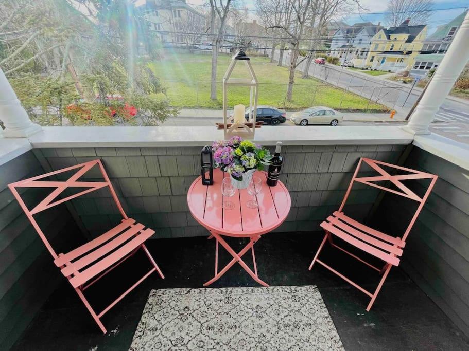 Delightful 2Br Apartment With Balcony - 15 Min From Mohegan Sun- Foxwoods Casinos & Mystic New London Dış mekan fotoğraf