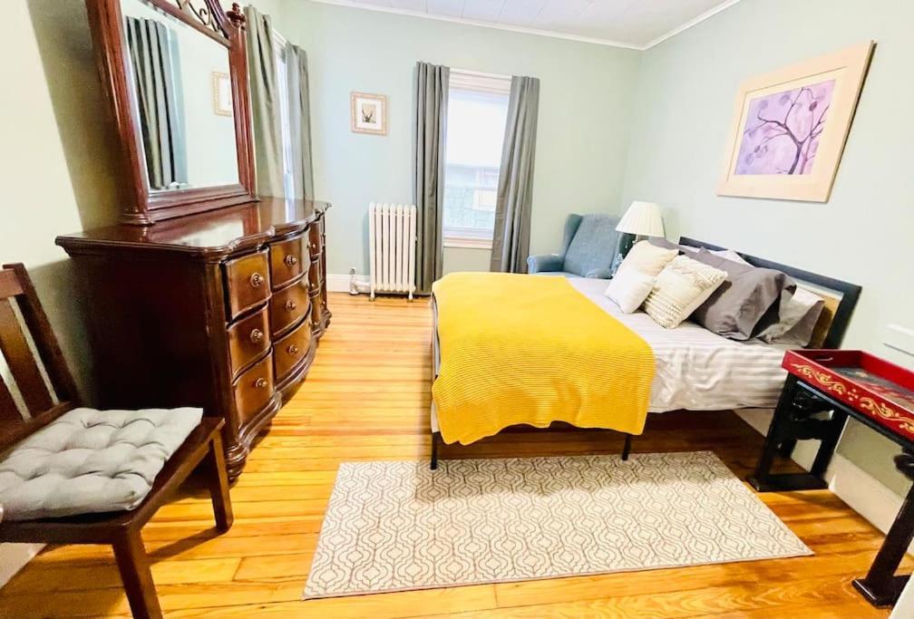 Delightful 2Br Apartment With Balcony - 15 Min From Mohegan Sun- Foxwoods Casinos & Mystic New London Dış mekan fotoğraf